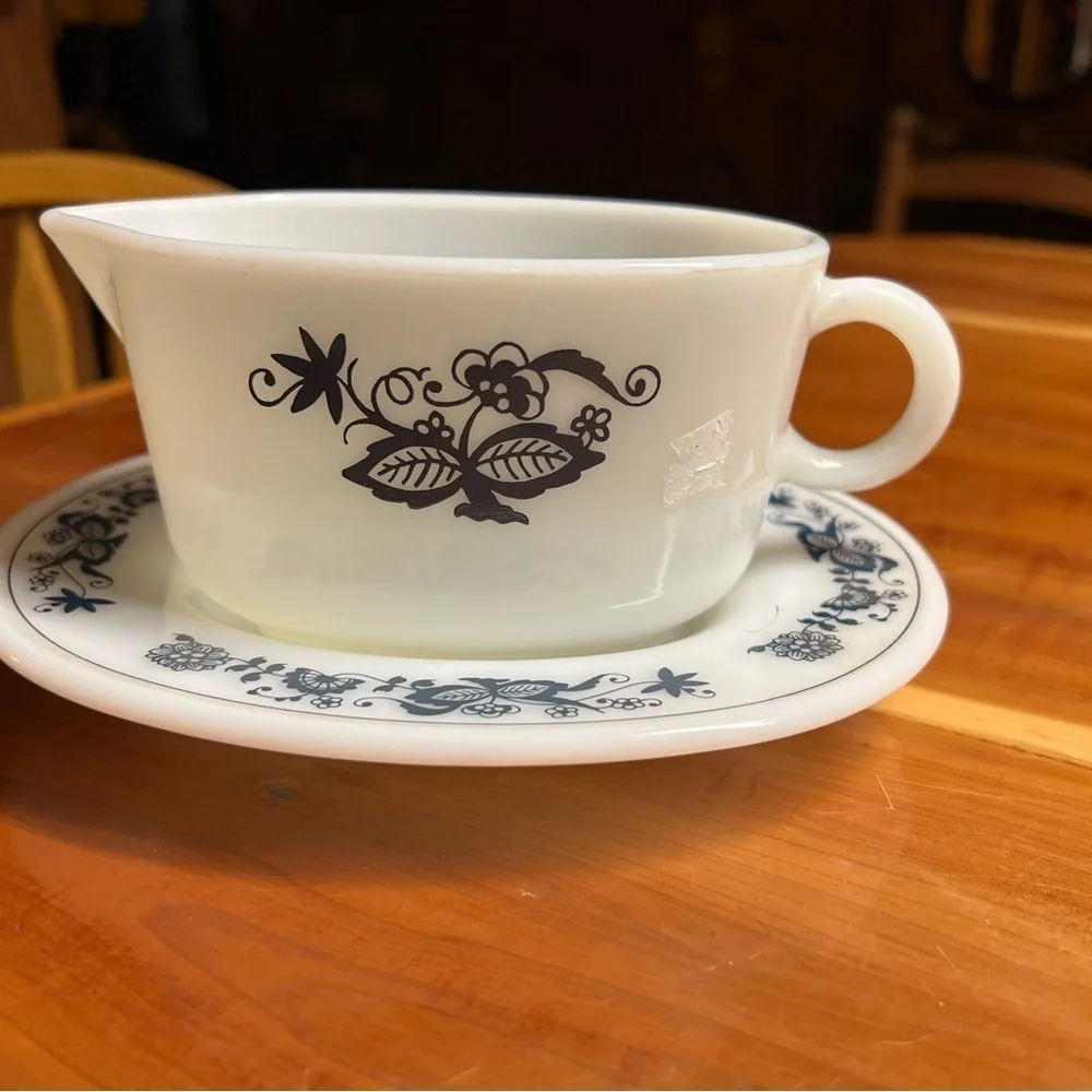 Vintage Old Town Blue Gravy Boat with Dish